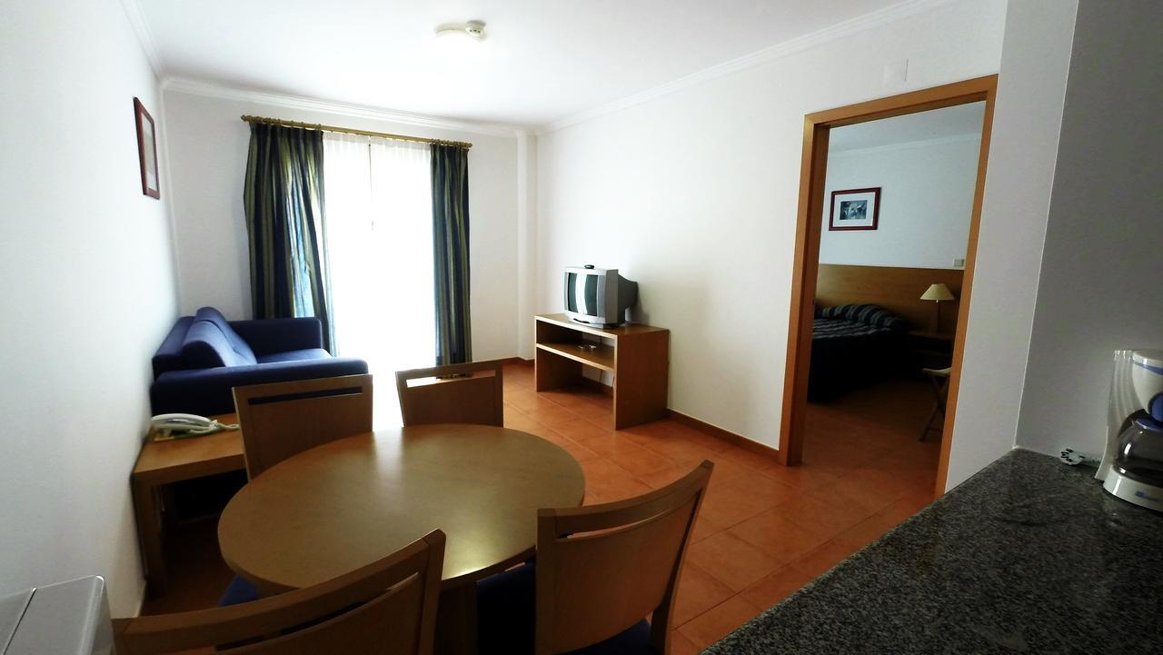 Apartamentos Turisticos Vila Praia Вила-Прайа-де-Анкора Экстерьер фото