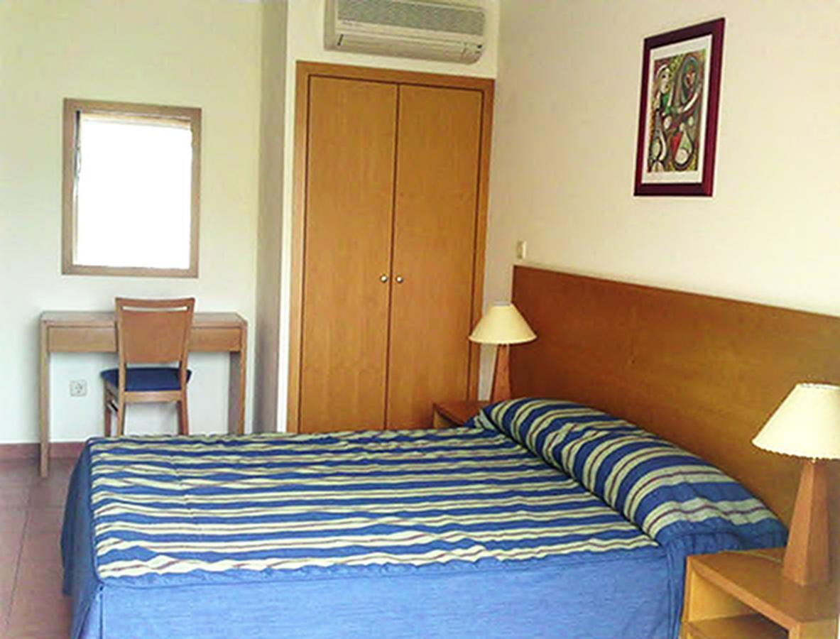 Apartamentos Turisticos Vila Praia Вила-Прайа-де-Анкора Экстерьер фото